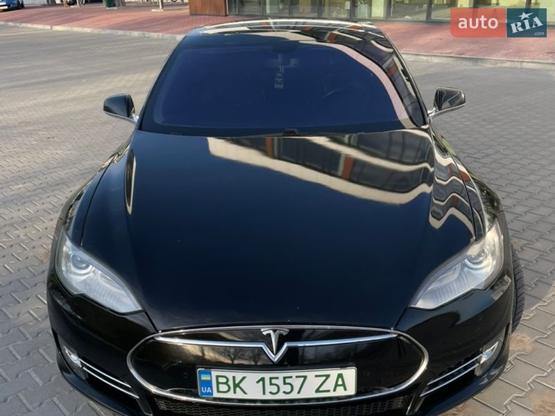 Лифтбек Tesla Model S 2014 в Ровно фото 18 Лифтбек Tesla Model S 2014 в Ровно
