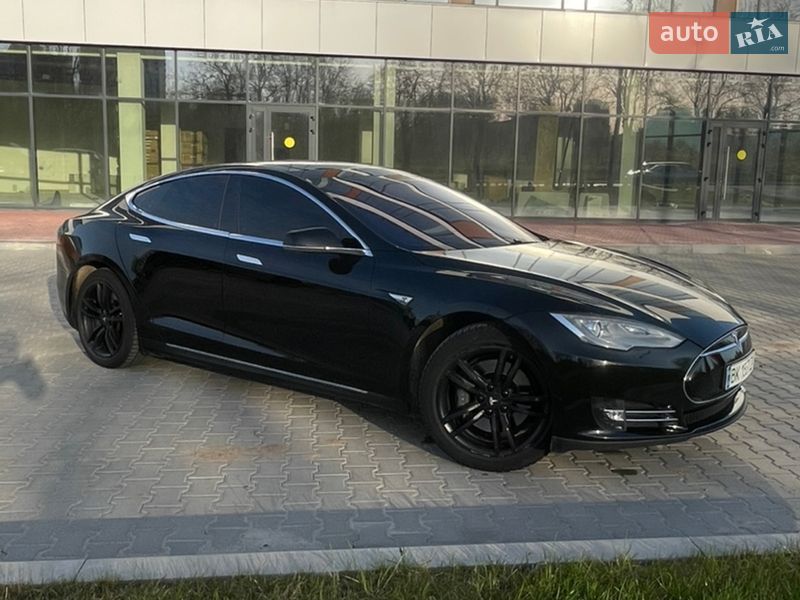 Лифтбек Tesla Model S 2014 в Ровно фото 23 Лифтбек Tesla Model S 2014 в Ровно