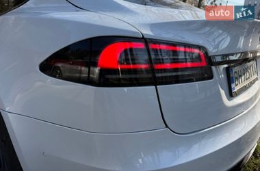 Лифтбек Tesla Model S 2022 в Виннице