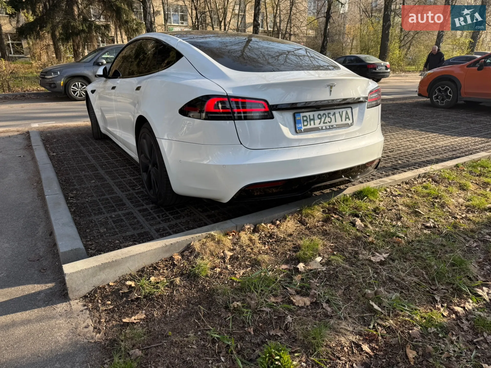 2022 Tesla Model S - мініатюра 5