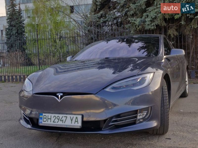 Ліфтбек Tesla Model S 2016 в Миколаєві