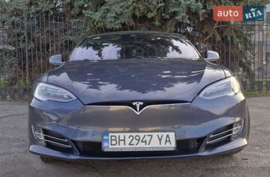 Ліфтбек Tesla Model S 2016 в Миколаєві