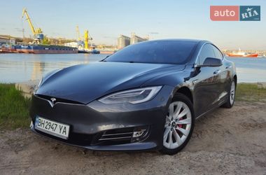 Ліфтбек Tesla Model S 2016 в Миколаєві