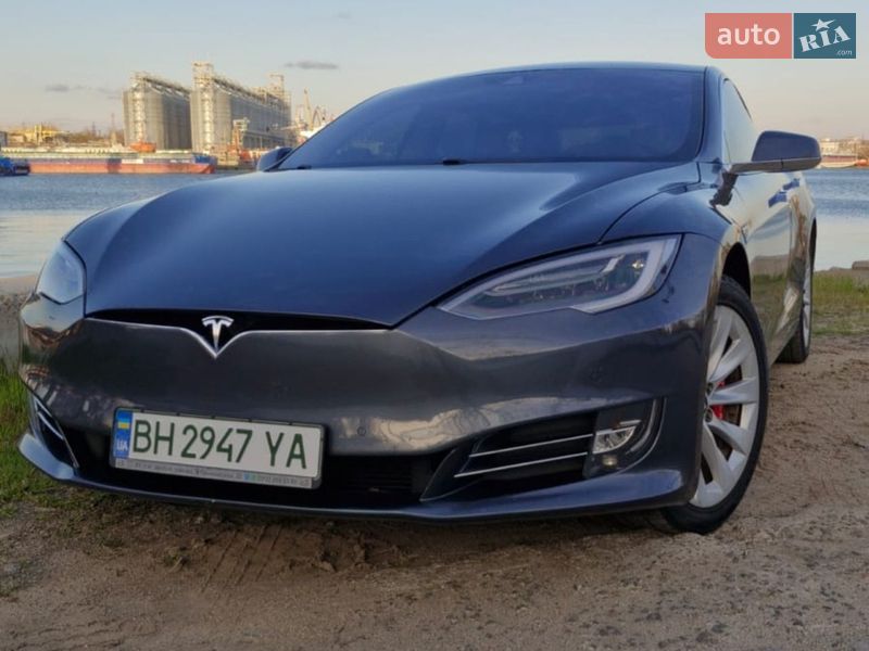 Ліфтбек Tesla Model S 2016 в Миколаєві