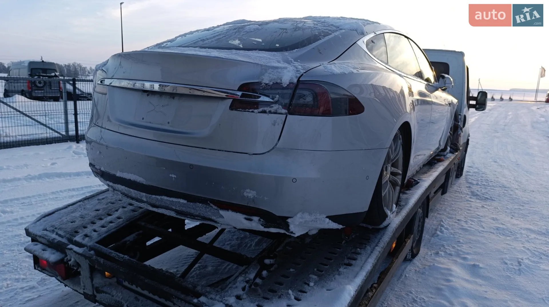 2014 Tesla Model S - мініатюра 3