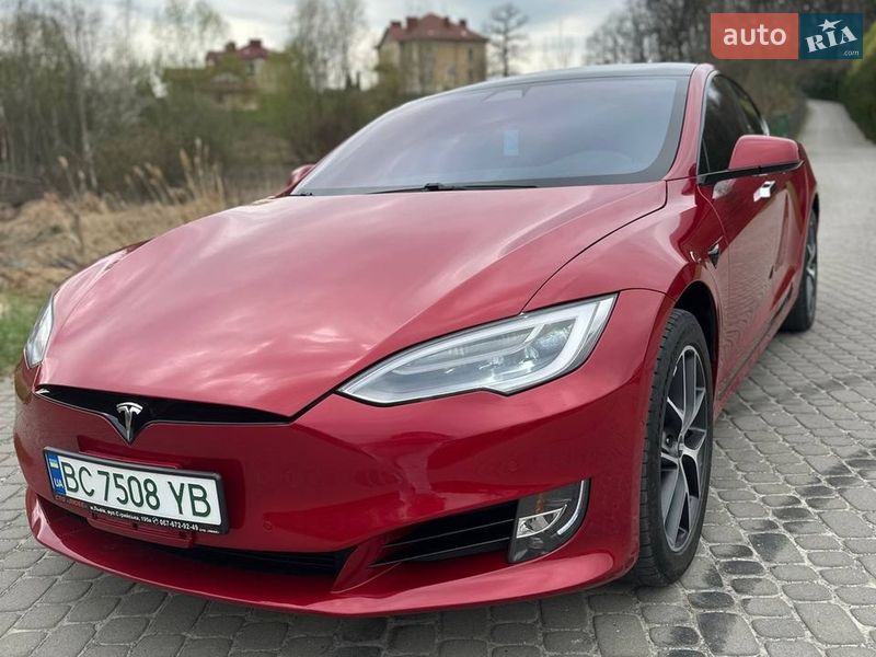 Tesla Model S 2019