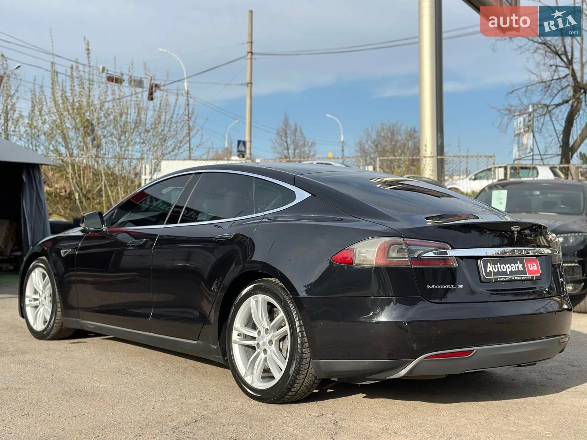 2015 Tesla Model S - мініатюра 8