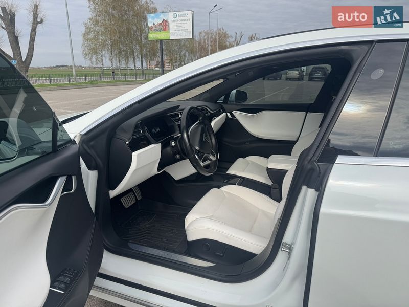 Лифтбек Tesla Model S 2017 в Киеве фото 7 Лифтбек Tesla Model S 2017 в Киеве