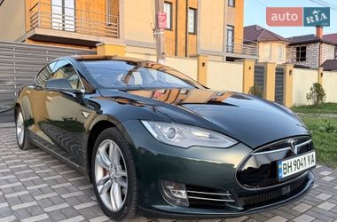 Ліфтбек Tesla Model S 2014 в Одесі