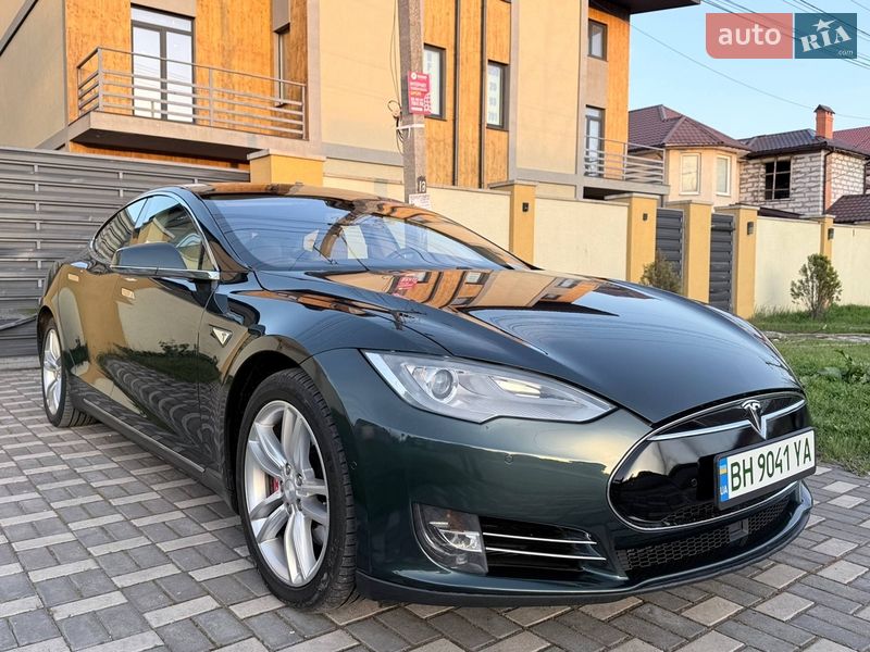 Ліфтбек Tesla Model S 2014 в Одесі