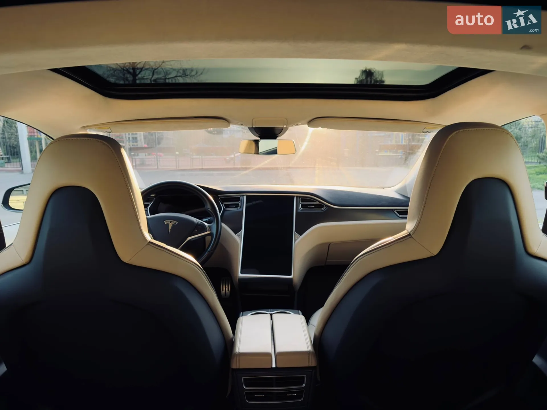 2014 Tesla Model S - мініатюра 15