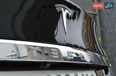 Лифтбек Tesla Model S 2020 в Киеве