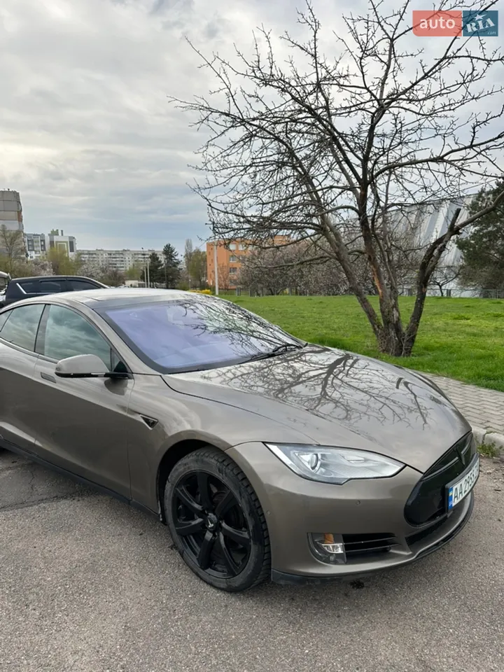 2014 Tesla Model S - мініатюра 12