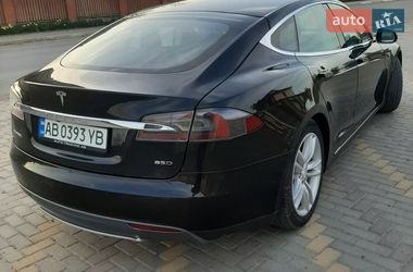 Ліфтбек Tesla Model S 2015 в Іллінцях