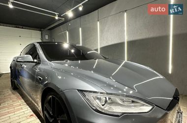 Ліфтбек Tesla Model S 2013 в Львові