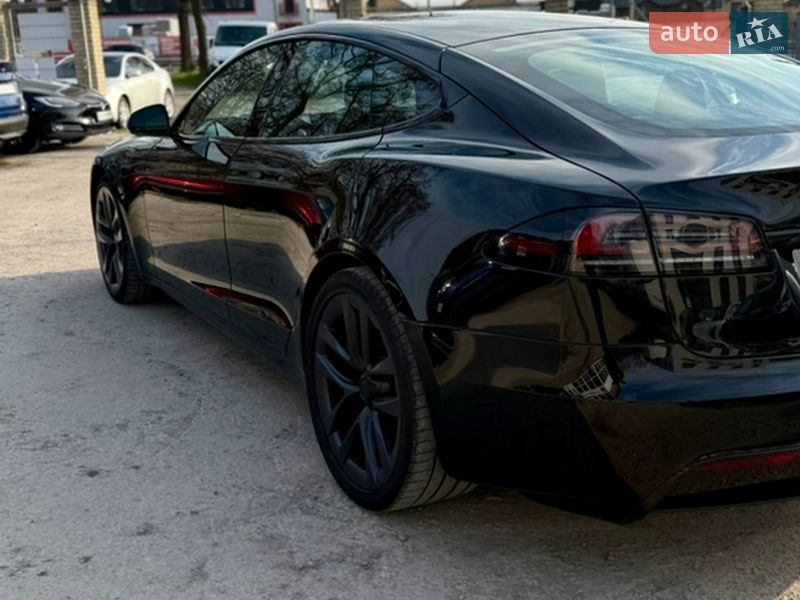 Лифтбек Tesla Model S 2024 в Виннице