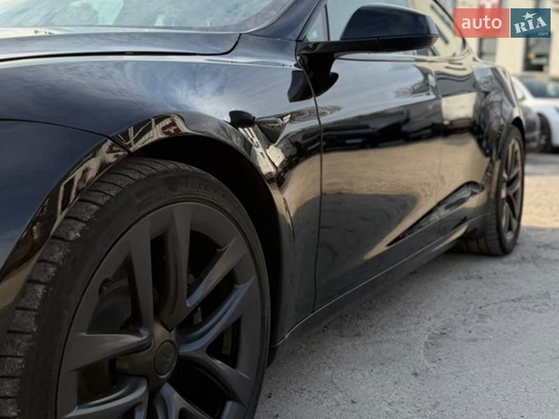 Лифтбек Tesla Model S 2024 в Виннице