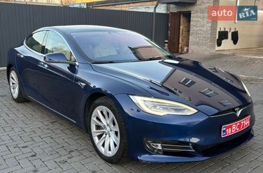 Лифтбек Tesla Model S 2018 в Ровно