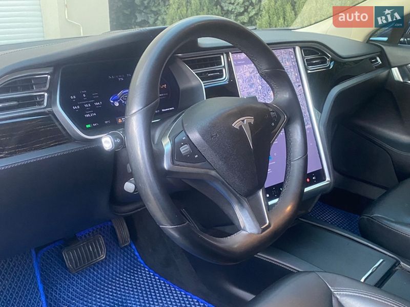 Ліфтбек Tesla Model S 2016 в Одесі