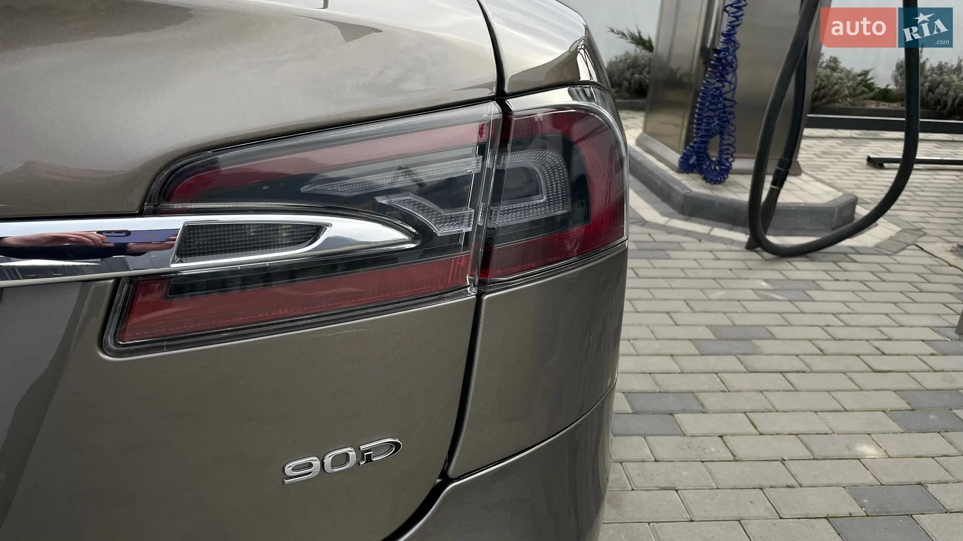 2016 Tesla Model S - мініатюра 9