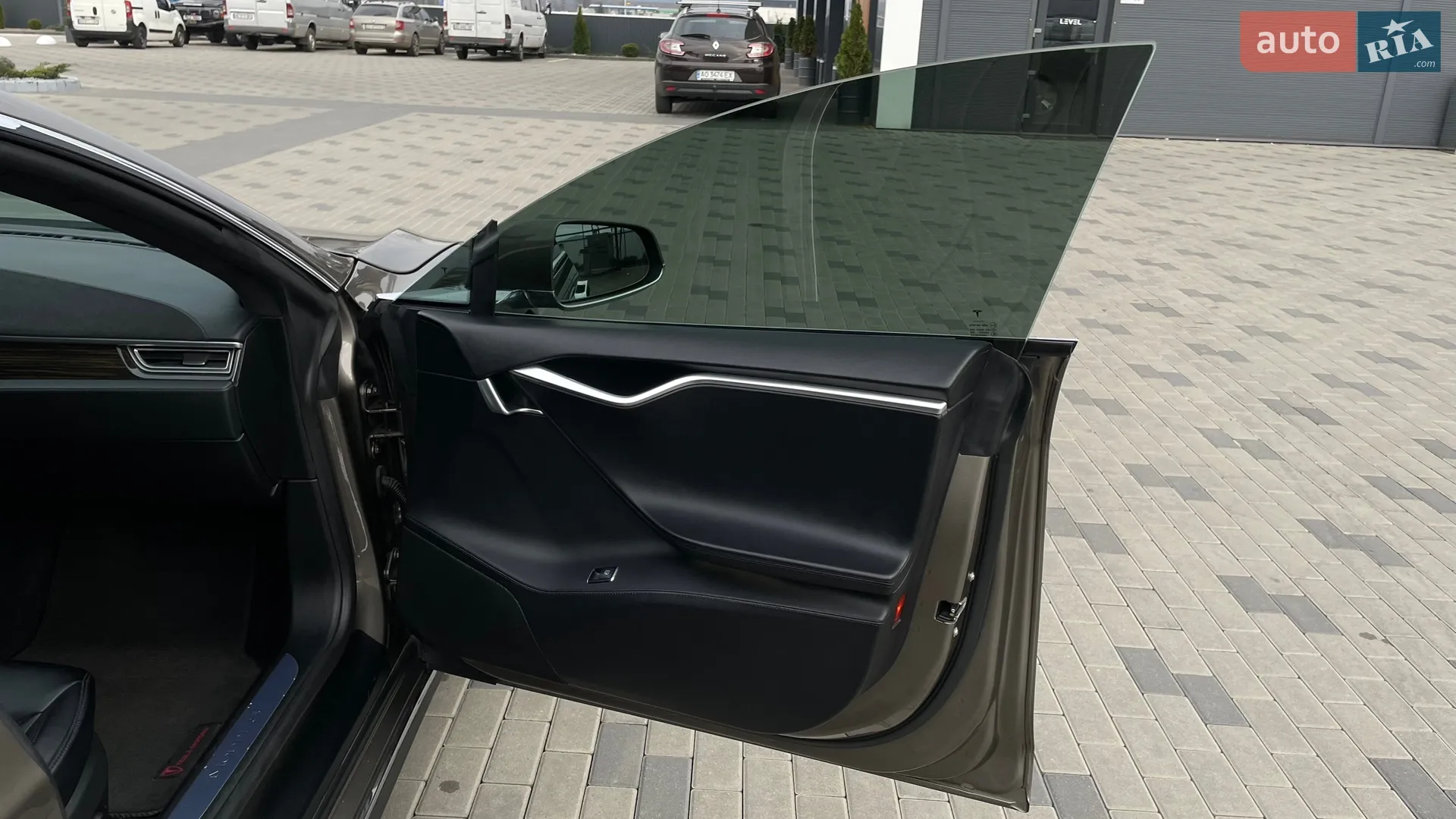 2016 Tesla Model S - мініатюра 17