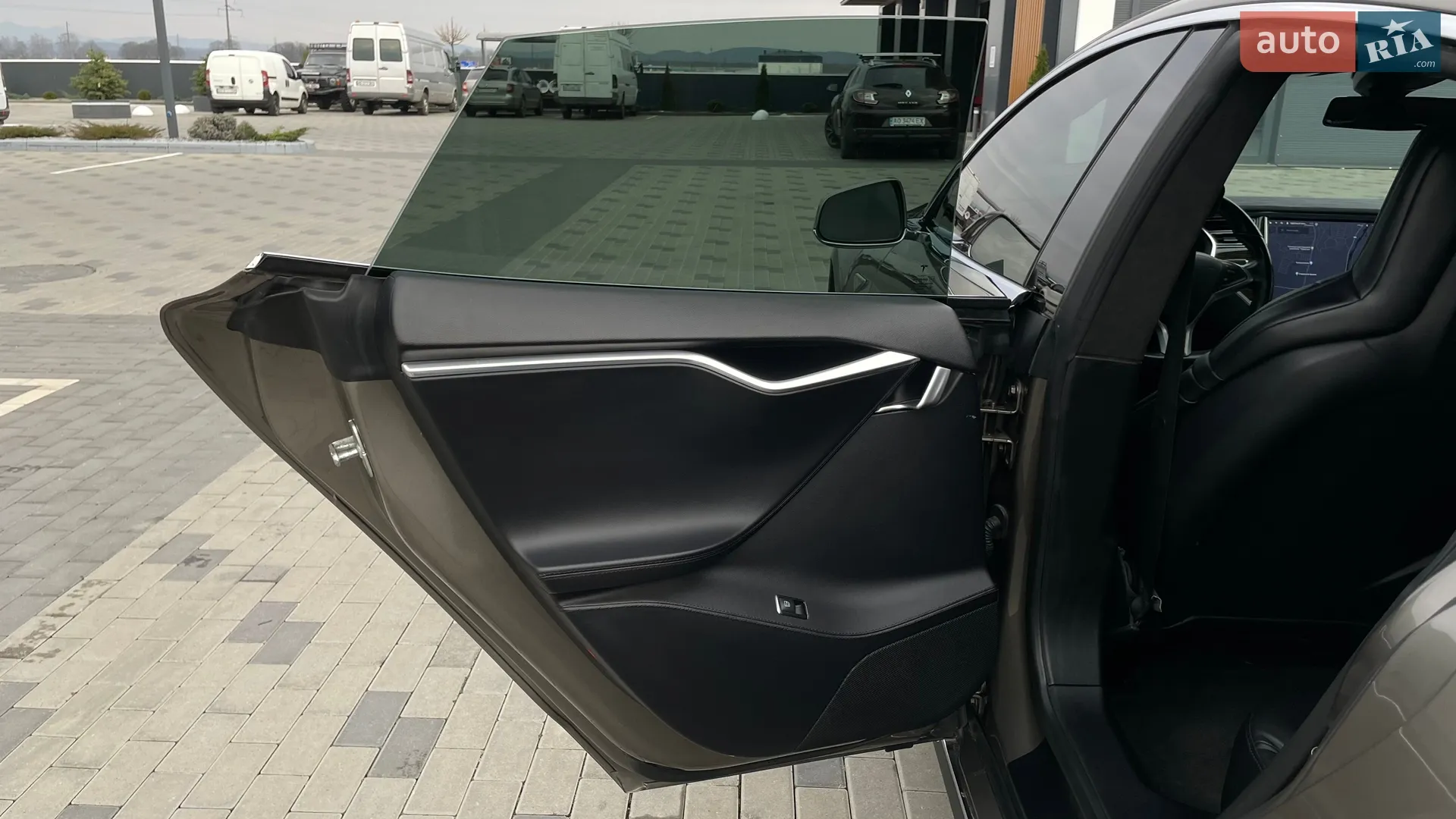 2016 Tesla Model S - мініатюра 18