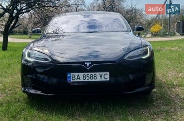 Лифтбек Tesla Model S 2016 в Кропивницком