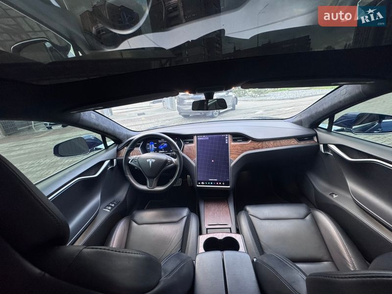 Лифтбек Tesla Model S 2019 в Днепре