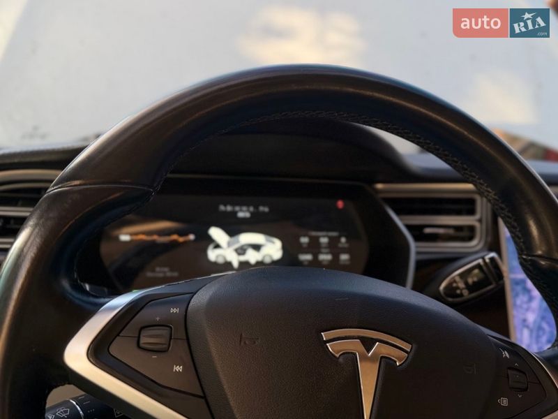Лифтбек Tesla Model S 2014 в Житомире