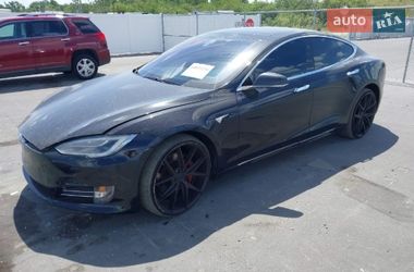 Лифтбек Tesla Model S 2018 в Киеве