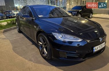 Ліфтбек Tesla Model S 2014 в Києві