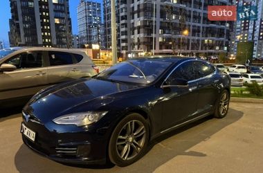 Ліфтбек Tesla Model S 2014 в Києві