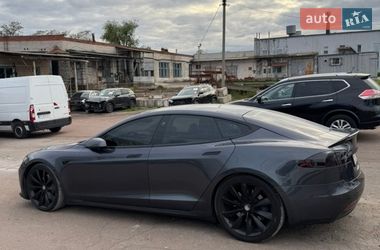 Ліфтбек Tesla Model S 2018 в Чернігові