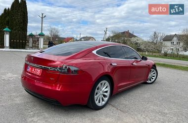 Ліфтбек Tesla Model S 2017 в Дубні