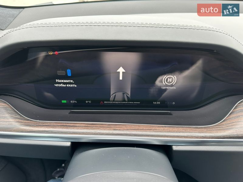 Лифтбек Tesla Model S 2023 в Киеве