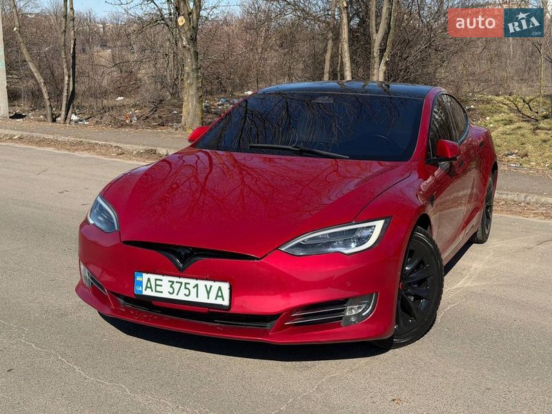 Tesla Model S 2018