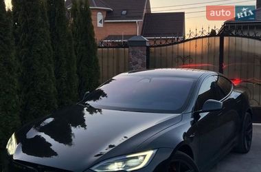 Лифтбек Tesla Model S 2023 в Киеве