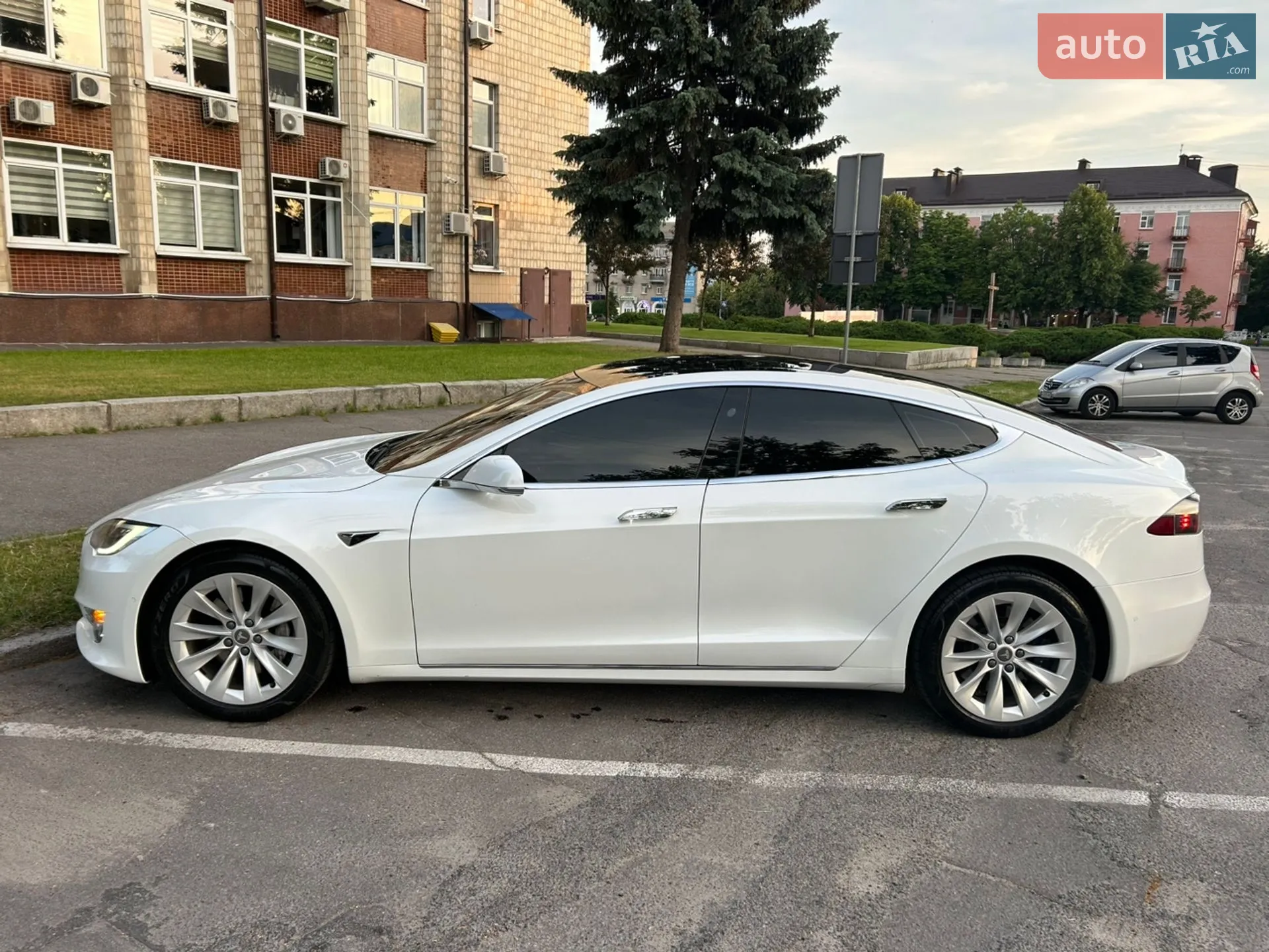 2017 Tesla Model S - мініатюра 3