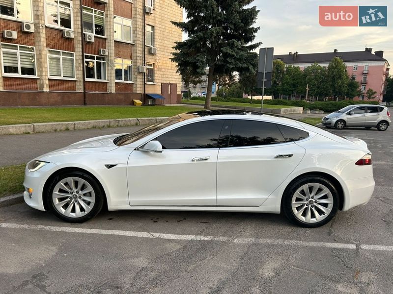 Ліфтбек Tesla Model S 2017 в Білій Церкві фото 3 Ліфтбек Tesla Model S 2017 в Білій Церкві