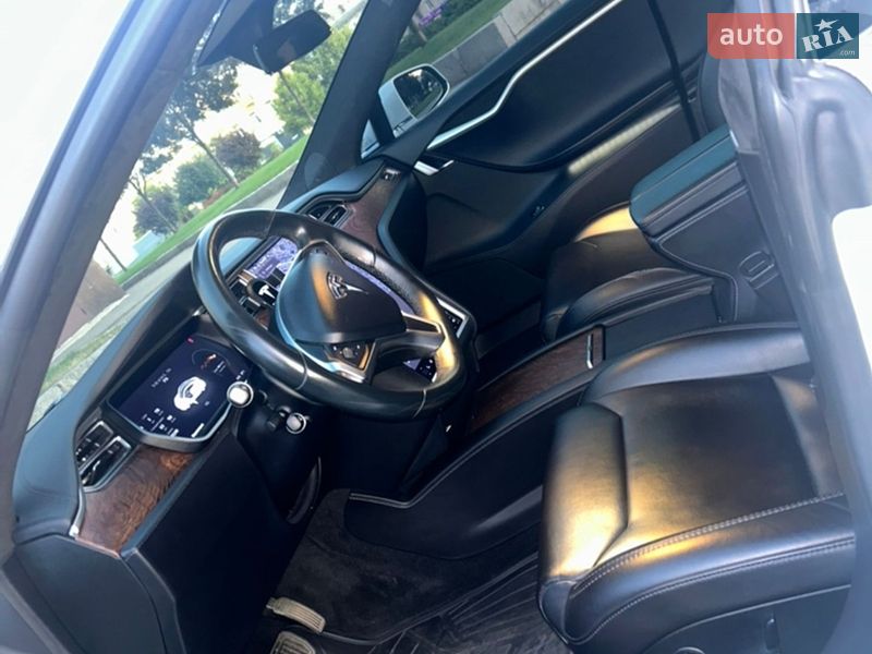 Ліфтбек Tesla Model S 2017 в Білій Церкві фото 13 Ліфтбек Tesla Model S 2017 в Білій Церкві