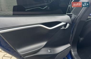 Ліфтбек Tesla Model S 2017 в Івано-Франківську