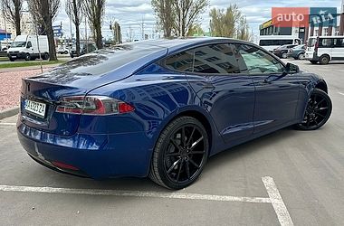 Ліфтбек Tesla Model S 2017 в Києві