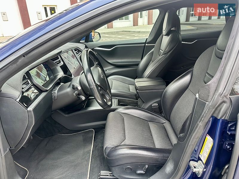 Ліфтбек Tesla Model S 2017 в Києві