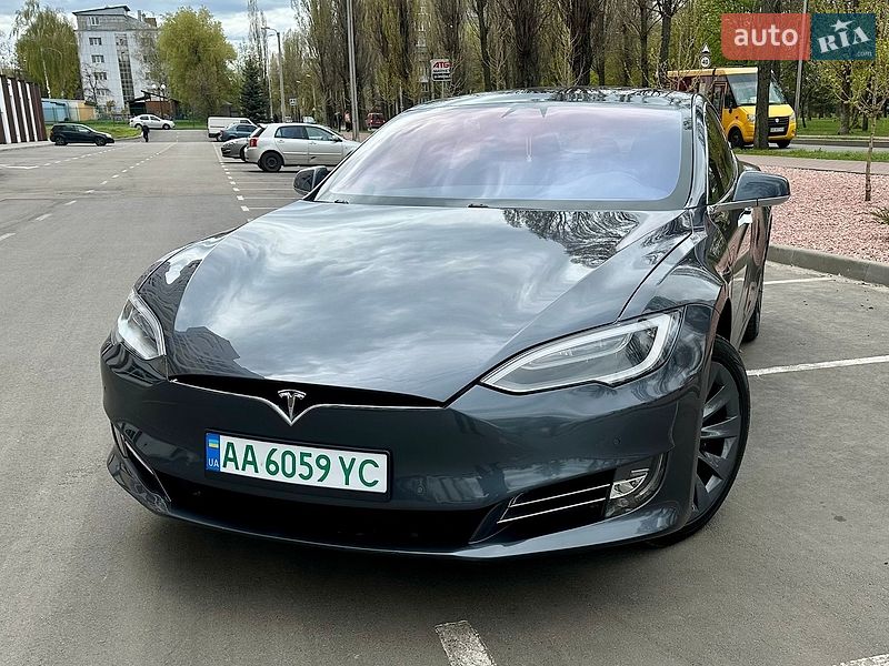 Tesla Model S 2017