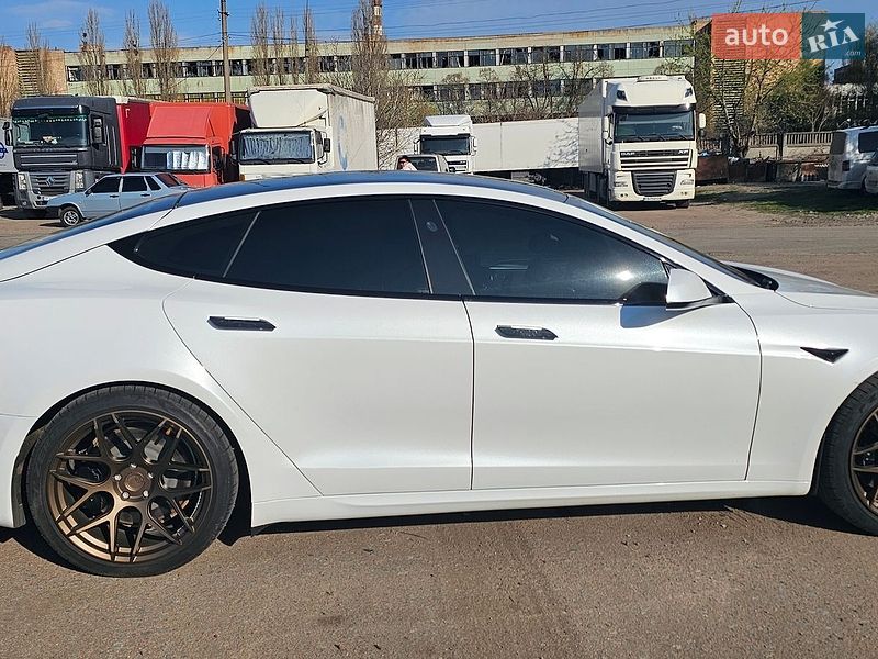 Лифтбек Tesla Model S 2022 в Чернигове фото 6 Лифтбек Tesla Model S 2022 в Чернигове