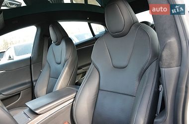 Лифтбек Tesla Model S 2022 в Киеве