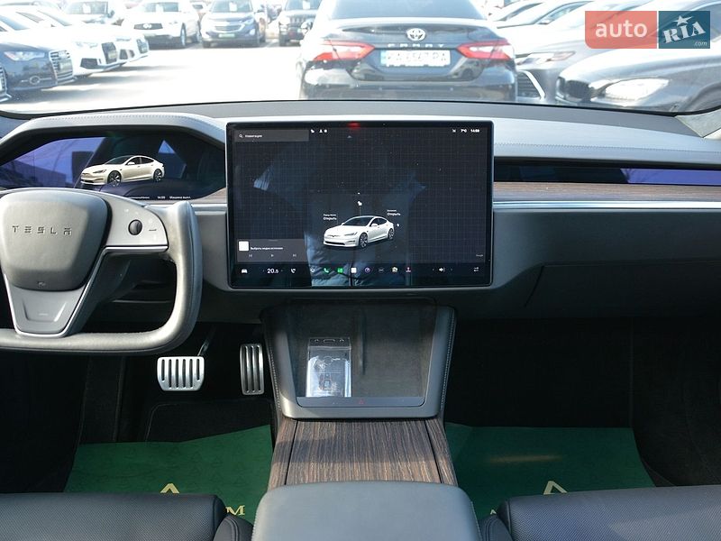 Лифтбек Tesla Model S 2022 в Киеве