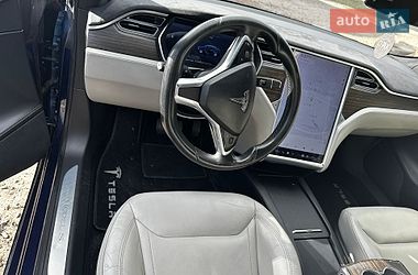Ліфтбек Tesla Model S 2016 в Львові