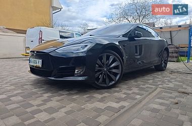 Ліфтбек Tesla Model S 2016 в Києві