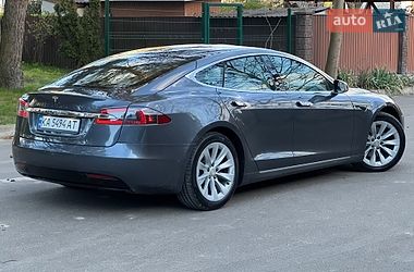 Лифтбек Tesla Model S 2018 в Киеве